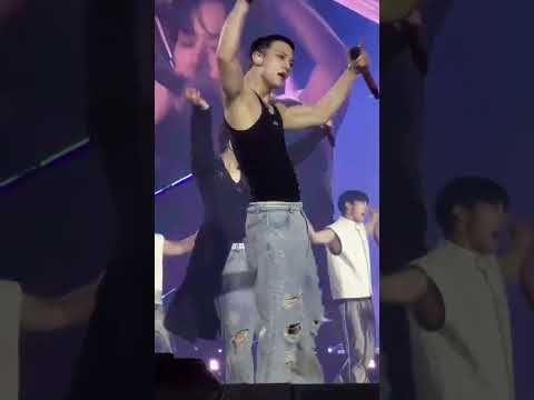 Hyunjin Body Control His Expression Is Insane Hyunjin Skz Short