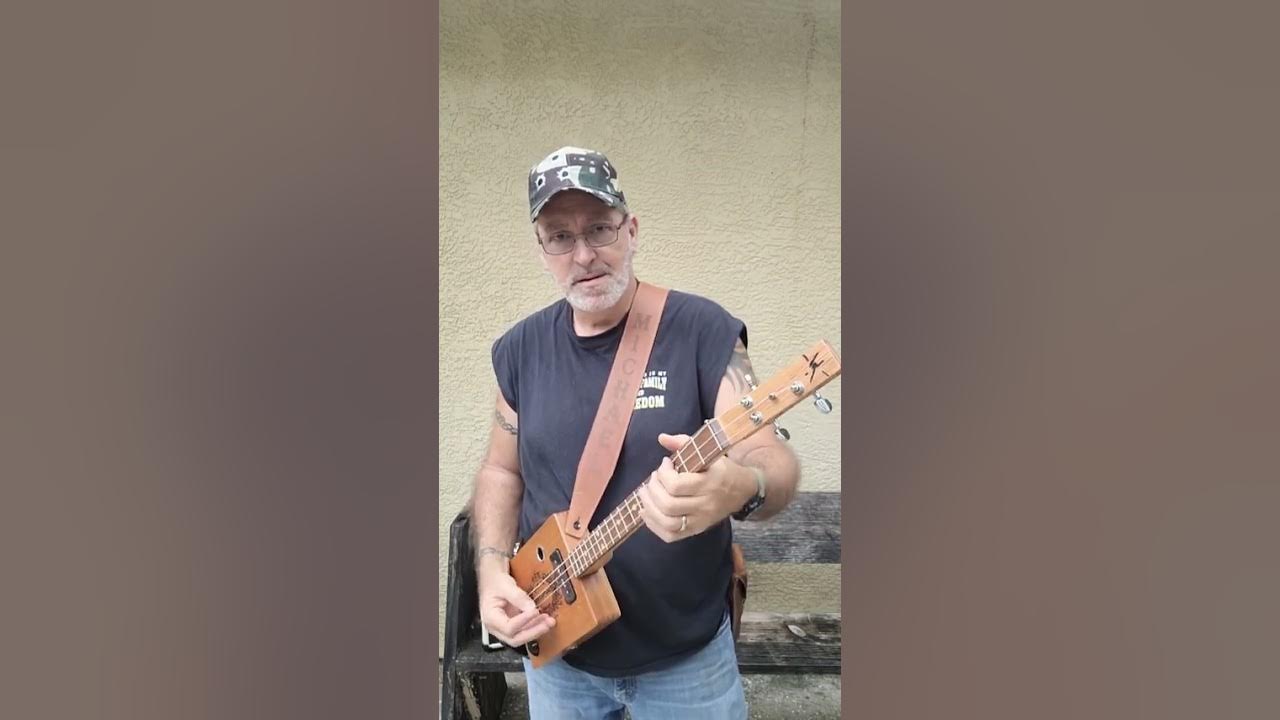 Cigar Box Guitar - Swampy Riff Lesson