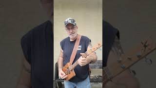 Cigar Box Guitar - Swampy Riff Lesson
