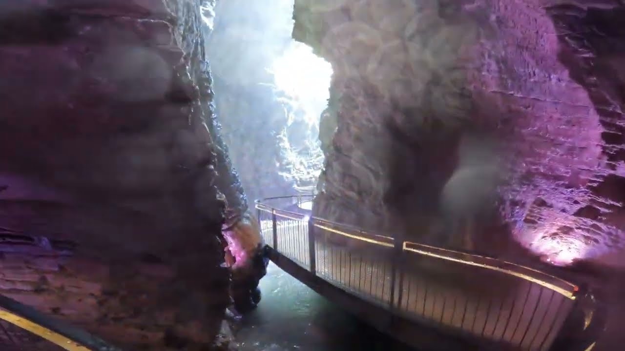 Parco,Grotta e Cascata del Varone