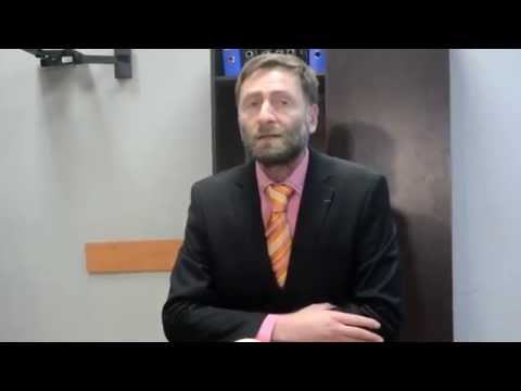 საკრებულოს წევრი კახაბერ ფარცვანია განცხადებას აკეთებს