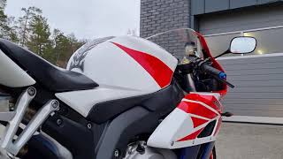 2004 Honda CBR1000RR Fireblade LeoVince cold engine start and walkaround