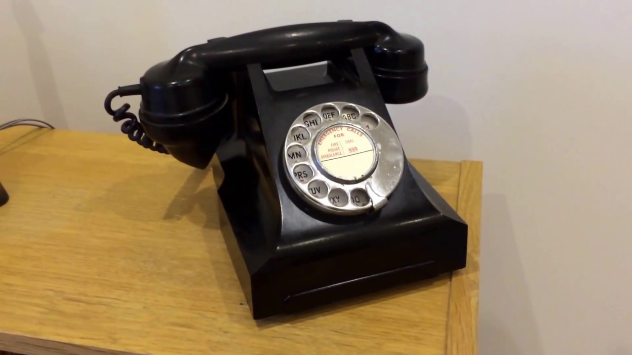 Old British Ring Ring Phone answered in the style of Groucho Marx ring ring