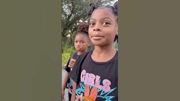 Bus stop chronicles (tt being messy) #busstop #bus