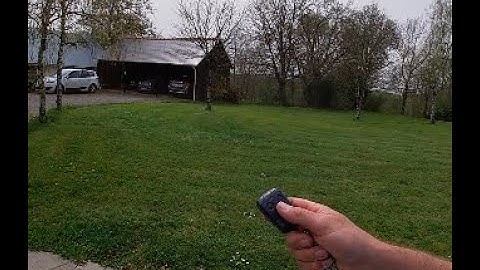 Extending remote control range by putting it to your head? #SHORTS