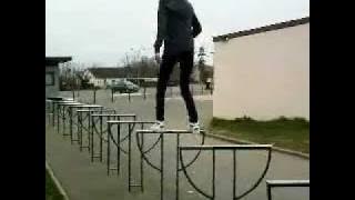 Comment Elle Est Tomber ,Elle a meme pas eu mal !