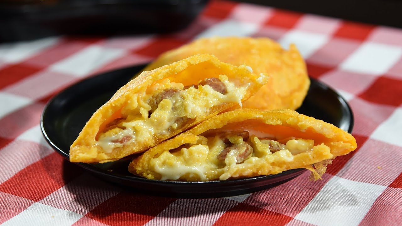 Arepa Ranchera CÓMO HACER LA DELICIOSA AREPA DE HUEVO RANCHERA - YouTube