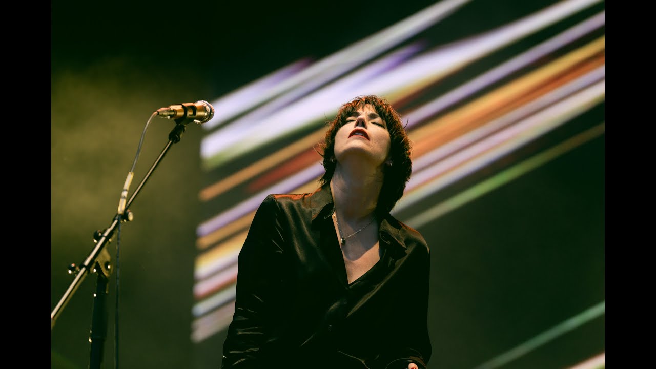 Sharon Van Etten Seventeen (Live at Primavera Sound, 2022) YouTube