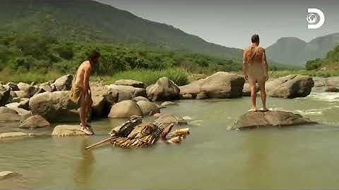 Jeff y Gary enfrentan la furia del río | Supervivencia al Desnudo: El último en pie | Discovery