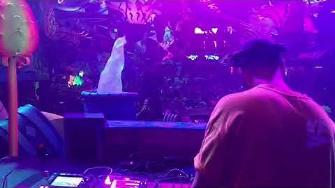 Wade @ Elrow Amnesia Ibiza 2018