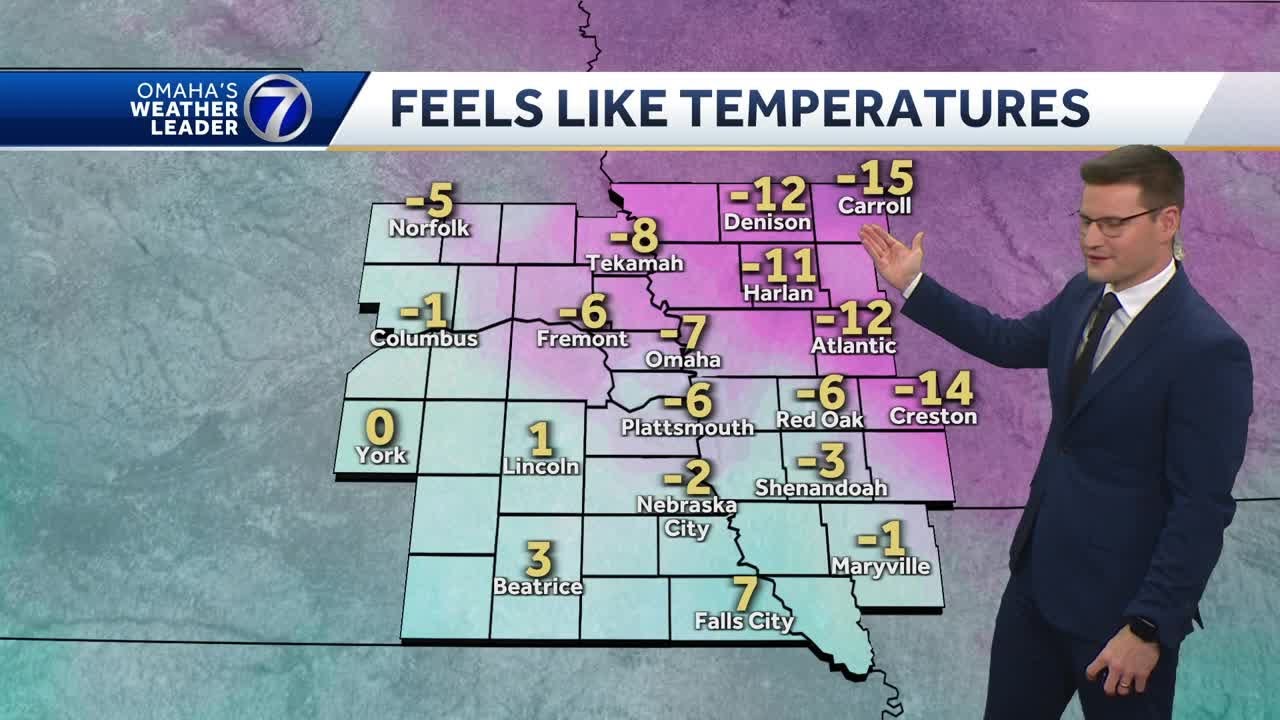 Wind chill back below zero Thursday morning - YouTube