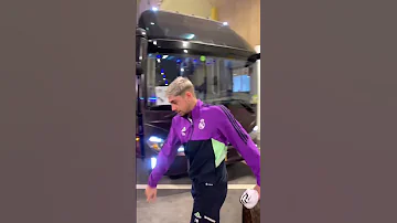 بشار عربي مع لاعبين ريال مدريد 