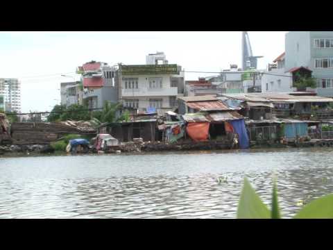 Dẹp bỏ khu ổ chuột ven sông và kênh rạch quận 8