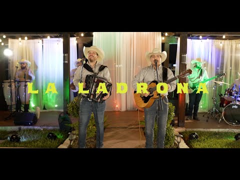 Grupo Frontera - La Ladrona (En Vivo)