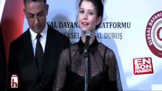 Beren Saat Vatan Hainliğinden, Ulusal Duruş Onur Ödülüne Varan...