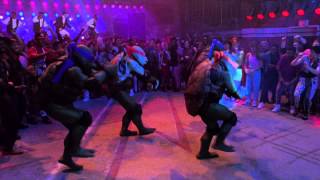 'Ninja Rap' scene from Teenage Mutant Ninja Turtles II Resimi