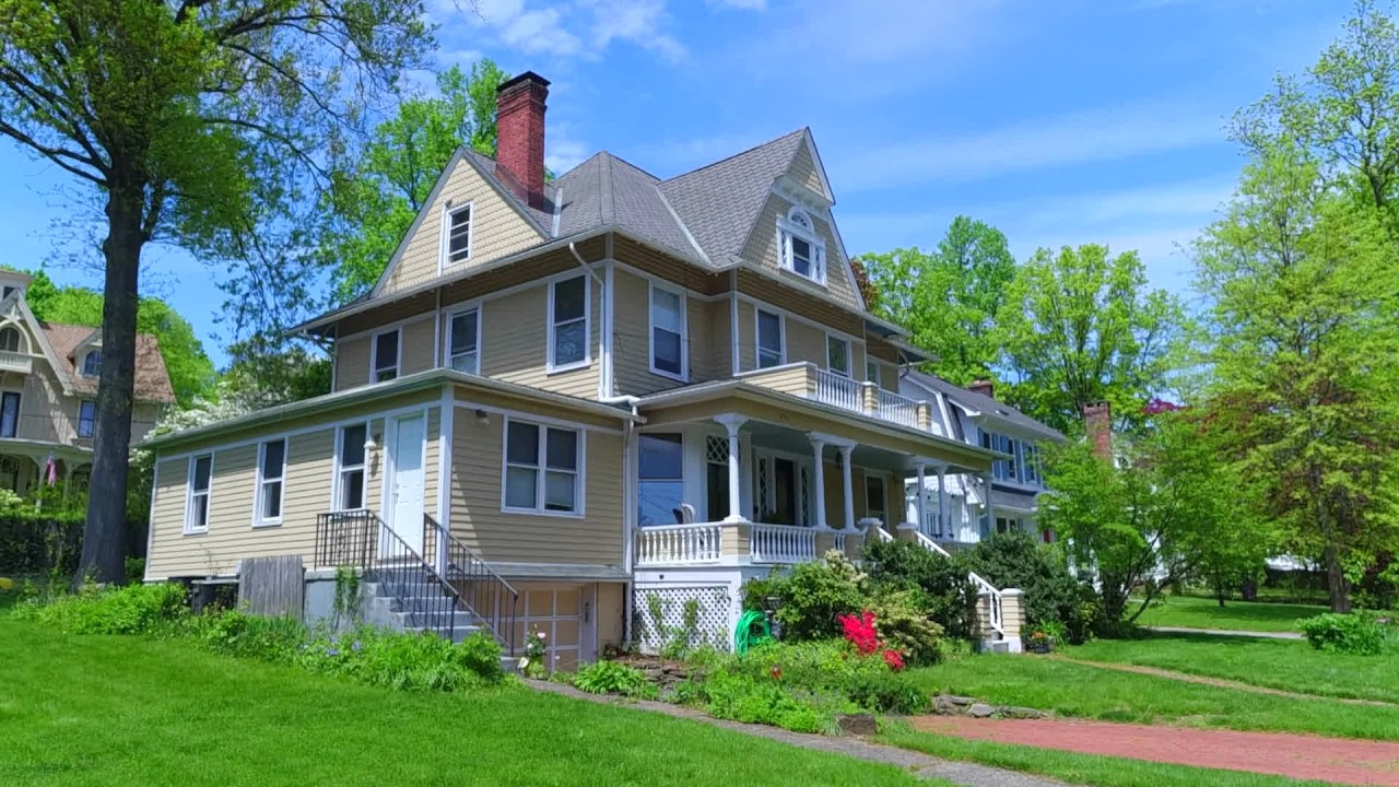 8 Hart Place, Nyack, NY