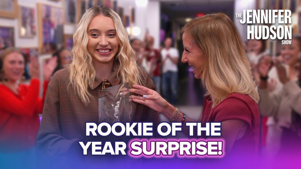 Пейдж Бьюкерс была удивлена, получив трофей «Новичок года» в нашем туннеле духов!