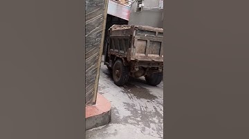 Công nông ba bánh vận chuyển cát xây đến công trình #shorts