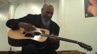 Richie Havens - &quot;Here Comes the Sun&quot; at Guild Guitars (2010)