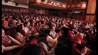 صوت تصفيق الجمهور  The audience's applause