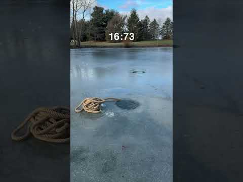 He accidentally got stuck in an icy pit #shortvideo