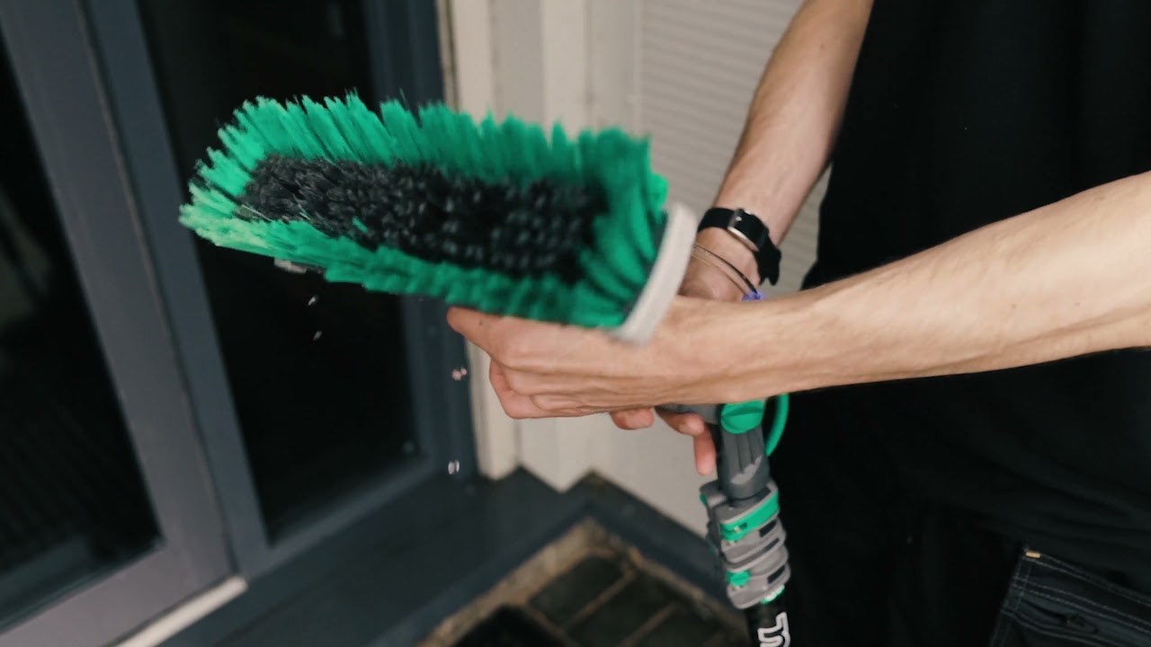 Unger nLite Powerbrush, Water Fed Window Cleaning