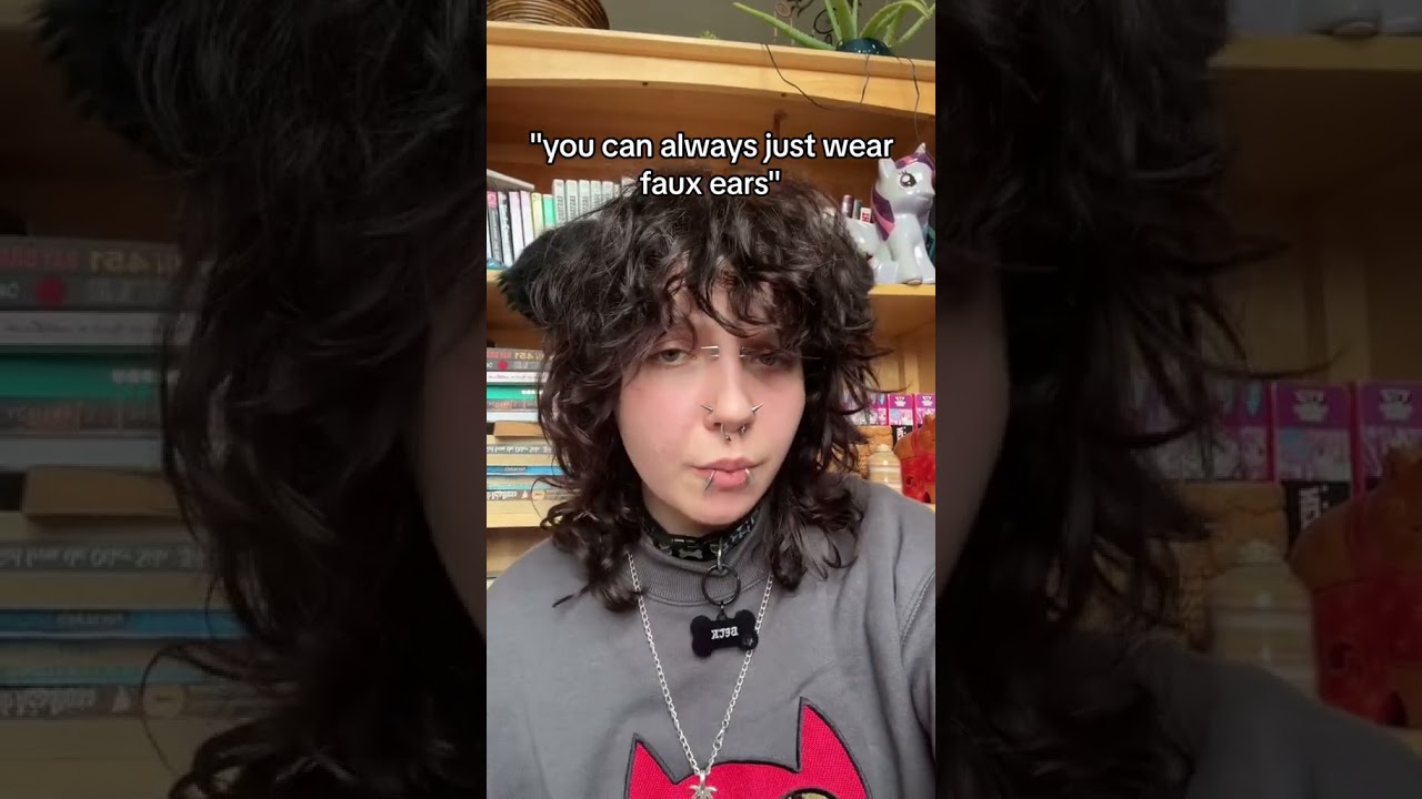 грустно? искусственные уши! счастливо? искусственные уши! b