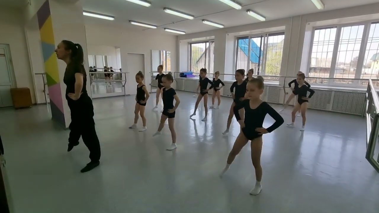 ОТКРЫТЫЙ УРОК ПО РИТМИКЕ