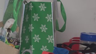Santa’s elves spread holiday cheer at Belton ISD’s Chisholm Trail Elementary