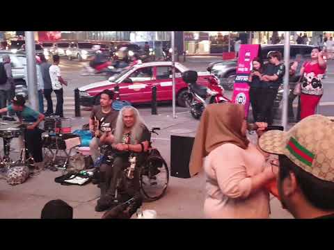 Fresh Buskers...macam lagu... Fresh Buskers...macam lagu...