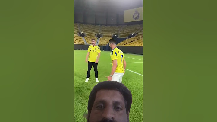 Cristiano Ronaldo, peşini bırakmayan çakmasına tepki gösterdi! 😅 "Kardeş çok çirkinsin!"