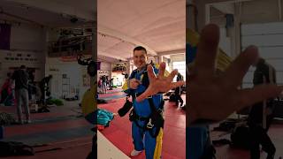#BUSFAHRER #FALLSCHIRM #SPRUNG #PARACHUTE #SKYDIVE #FLY #EMOTION #EXTREM #ADRENALIN #FLIEGEN