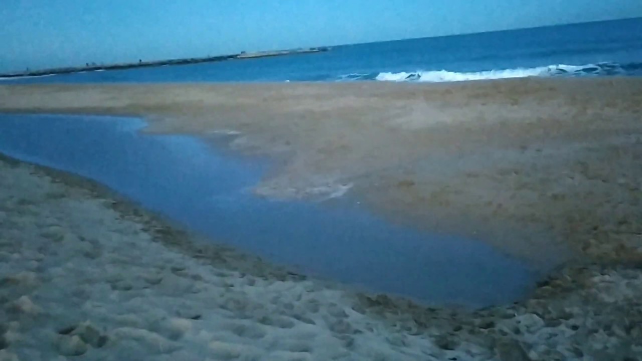 На приоре на море