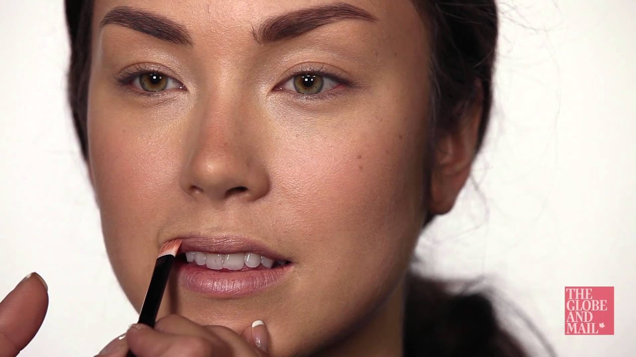 Makeup Tutorial How to get Angelina Jolie's glowing look with simple