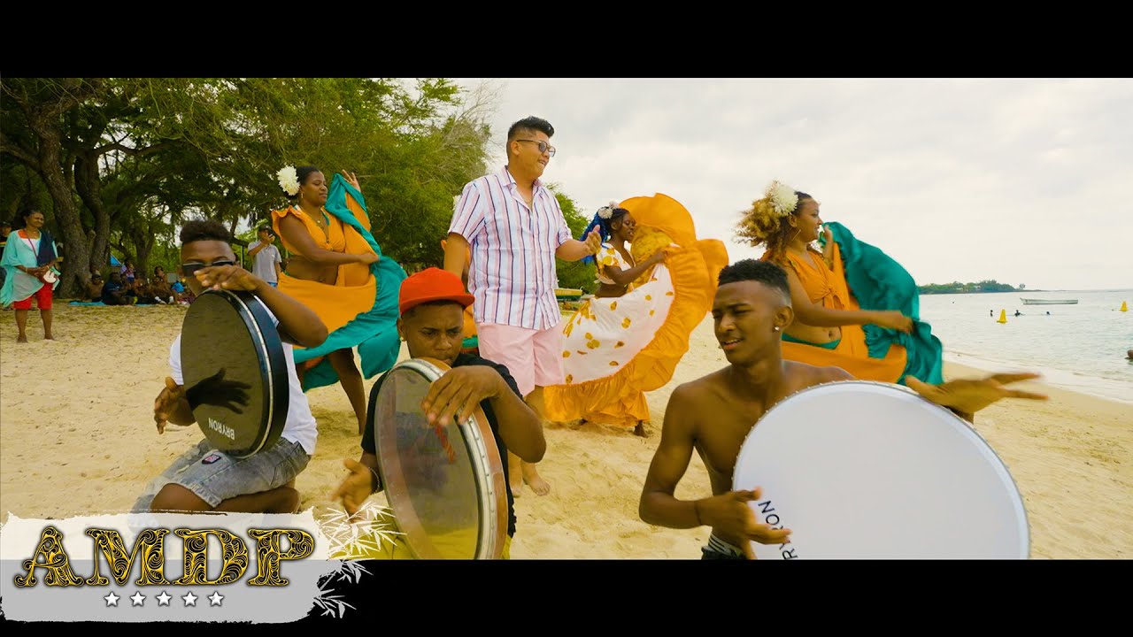Watch Julien Verloppe - Dialsa zeness (Clip officiel) on YouTube Watch Julien Verloppe - Dialsa zeness (Clip officiel) on YouTube