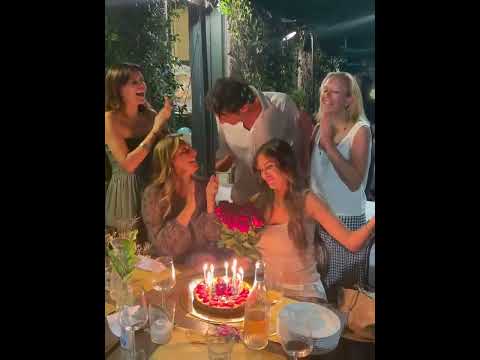 Video Gianluca Torre e Ida Di Filippo cantano tanti auguri a Mariana D'Amico