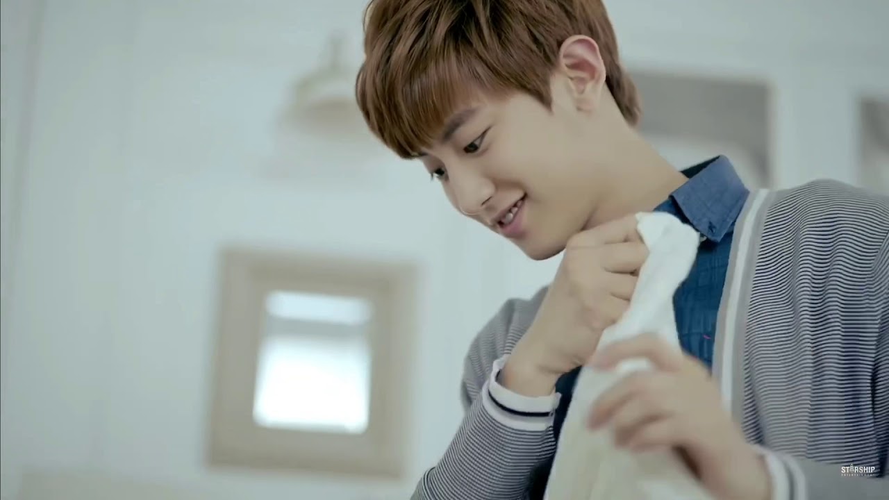 Chanyeol Imagine “He breaks up with you and gets jealous”