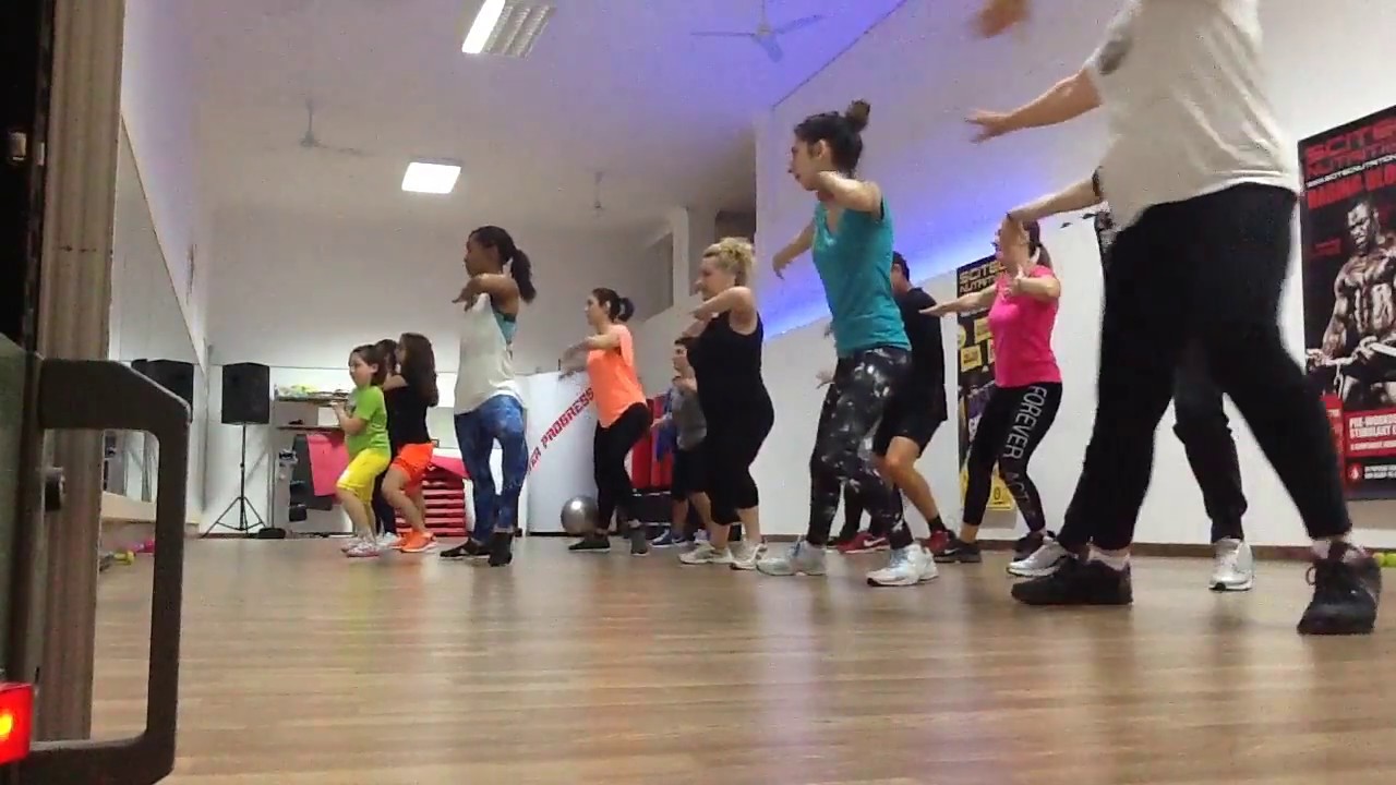 Amami Amami by Mina & Adriano Celentano. TANGO Dance Fitness by Dina B.