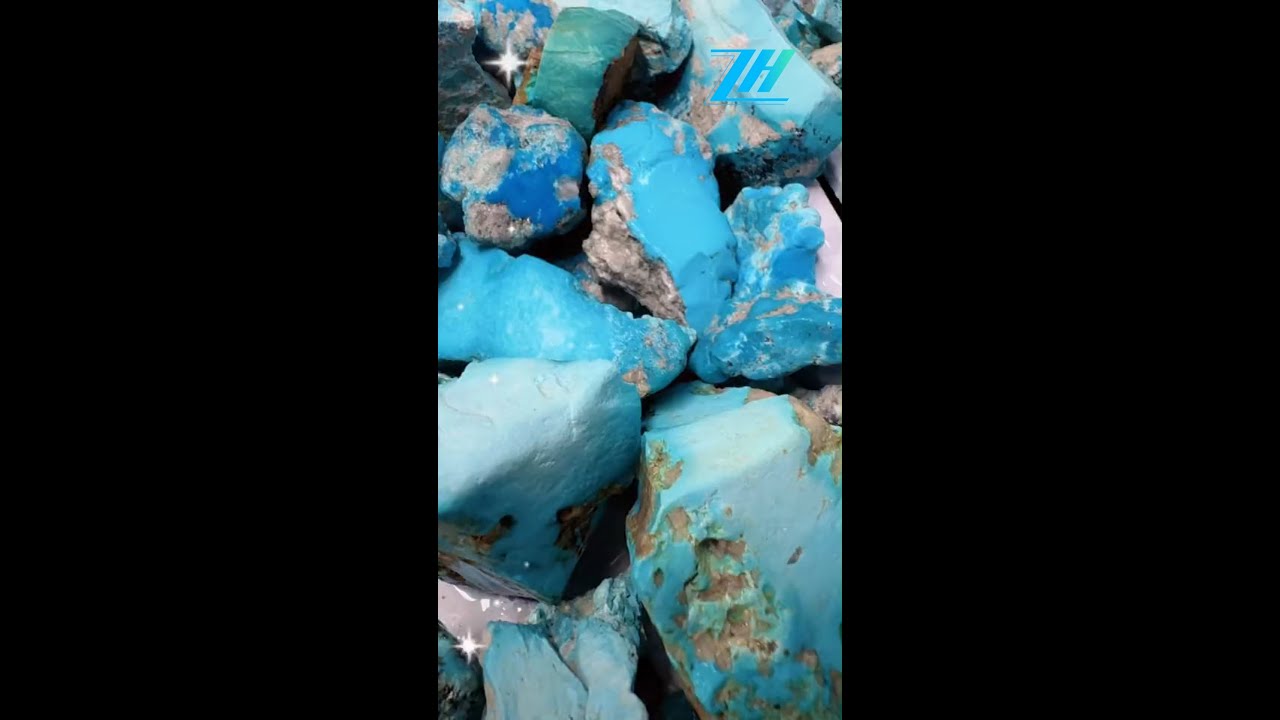 250425-8 Selected natural turquoise raw material with a warm and moist texture.