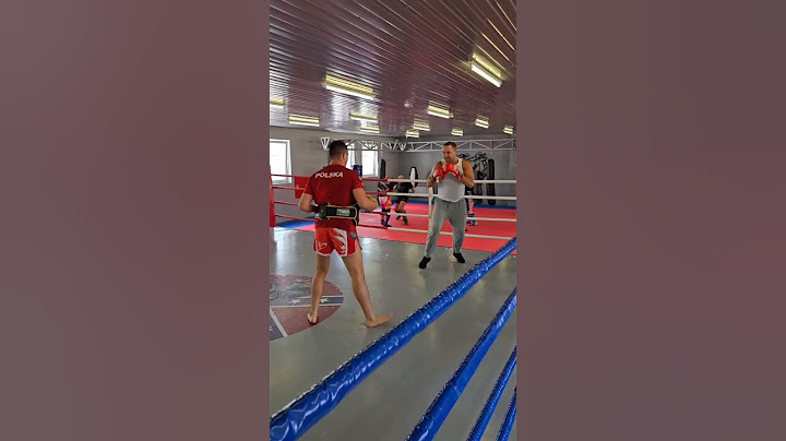 TAK BOKSUJE KAROL NAWROCKI #boks #nawrocki #prezydent #trening