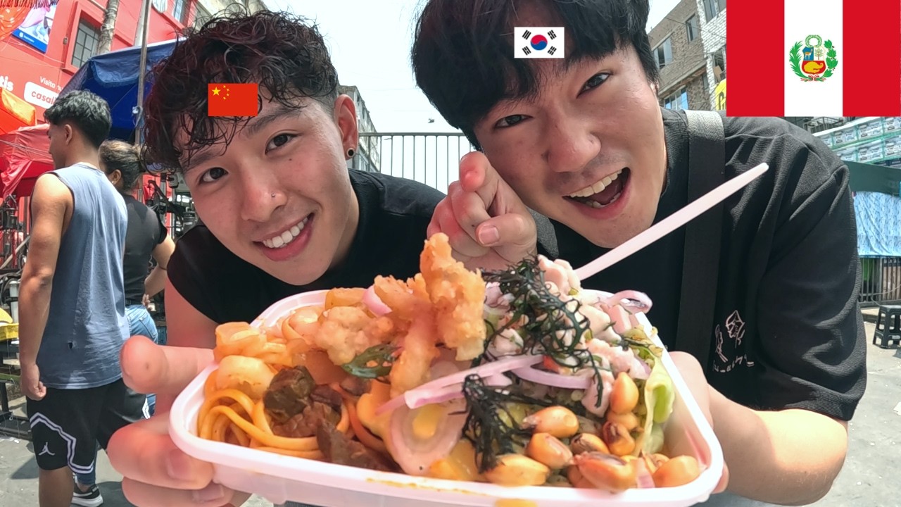 Coreano y Chino probando comida callejera peruana por primera vez en Gamarra
