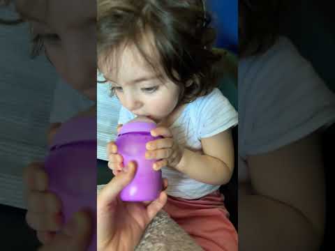 شو الحل لتترك ببرونة الحليب ماشاءالله Beautiful Baby