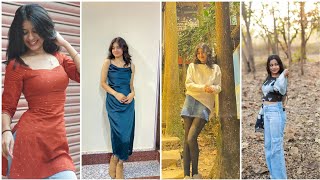 Top 39 Best Style Poses for Girls | Aesthetic Poses That'll Level Up Your Instagram! 💥🤯 screenshot 2