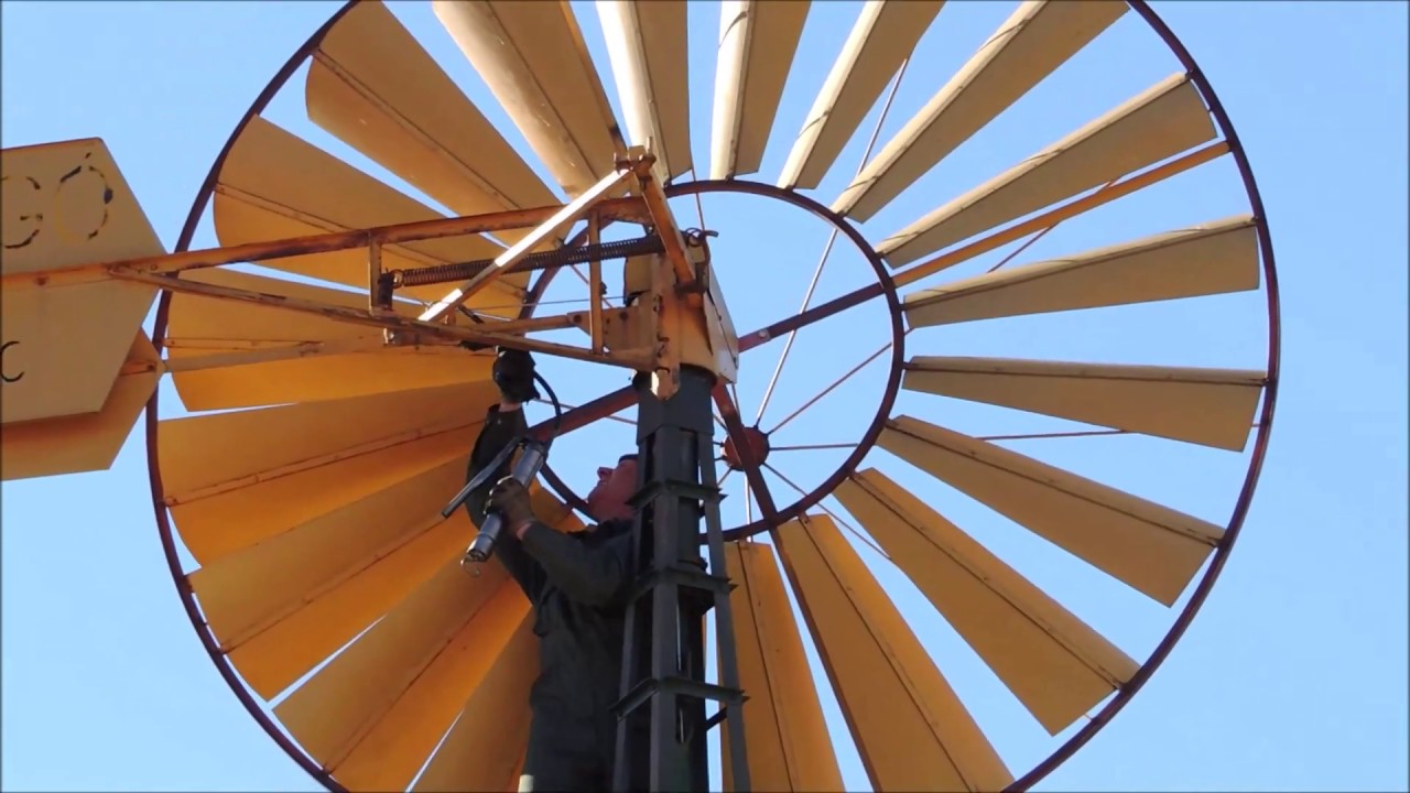 PE-Windwasserpumpe W 3009    Wartung am  gelben Westernwindrad Texas Wasser Pumpe MIll