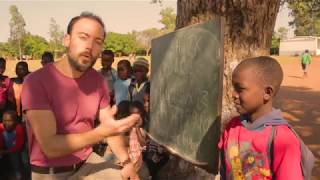 The Jackal Con Actionaid Aiutiamoli A Casa Loro