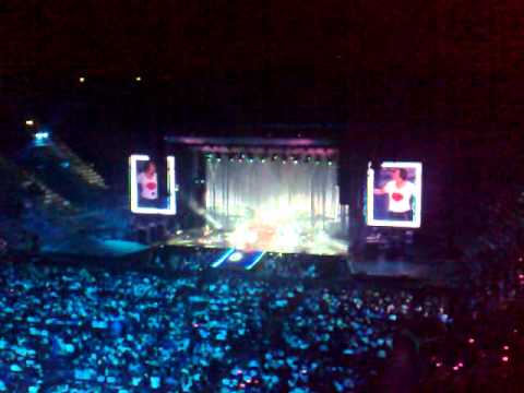 Dimmi Dimmelo - Gianna Nannini - Arena di Verona 2011.mp4
