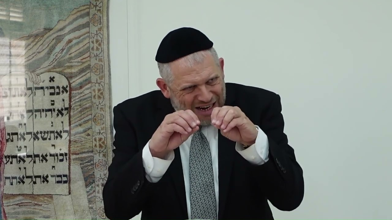 אין אדם משים עצמו רשע. הרב צבי אזרחי