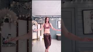 improvisation in the style of tribal fusion bellydance