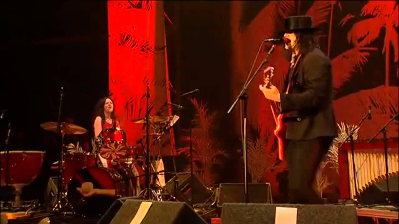 The White Stripes - Glastonbury 2005 - 02 Blue Orchid
